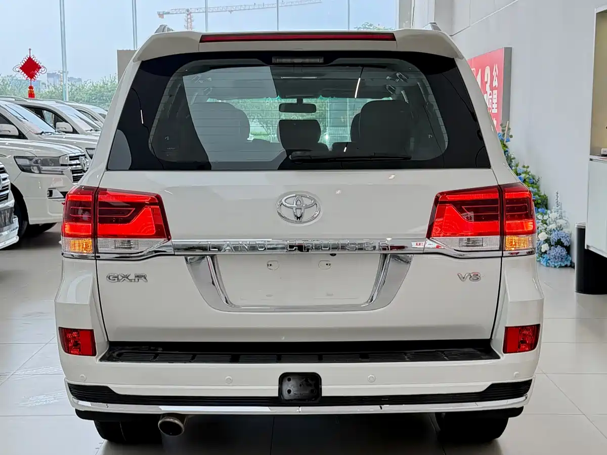 Toyota Land Cruiser (Import) фото 13