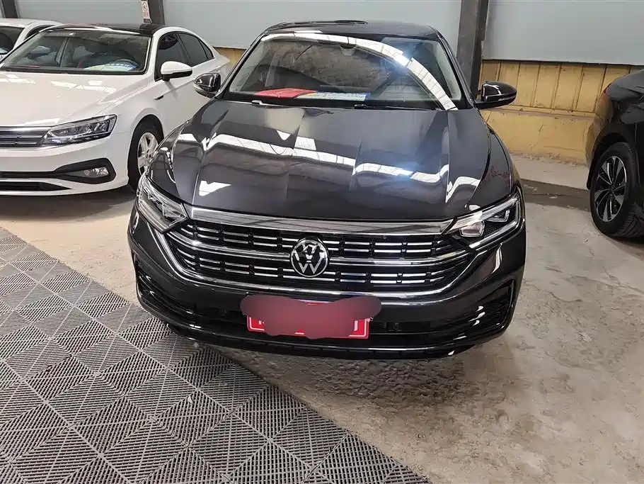Volkswagen Sagitar 2023 300TSI DSG Surpassing Edition фото 2