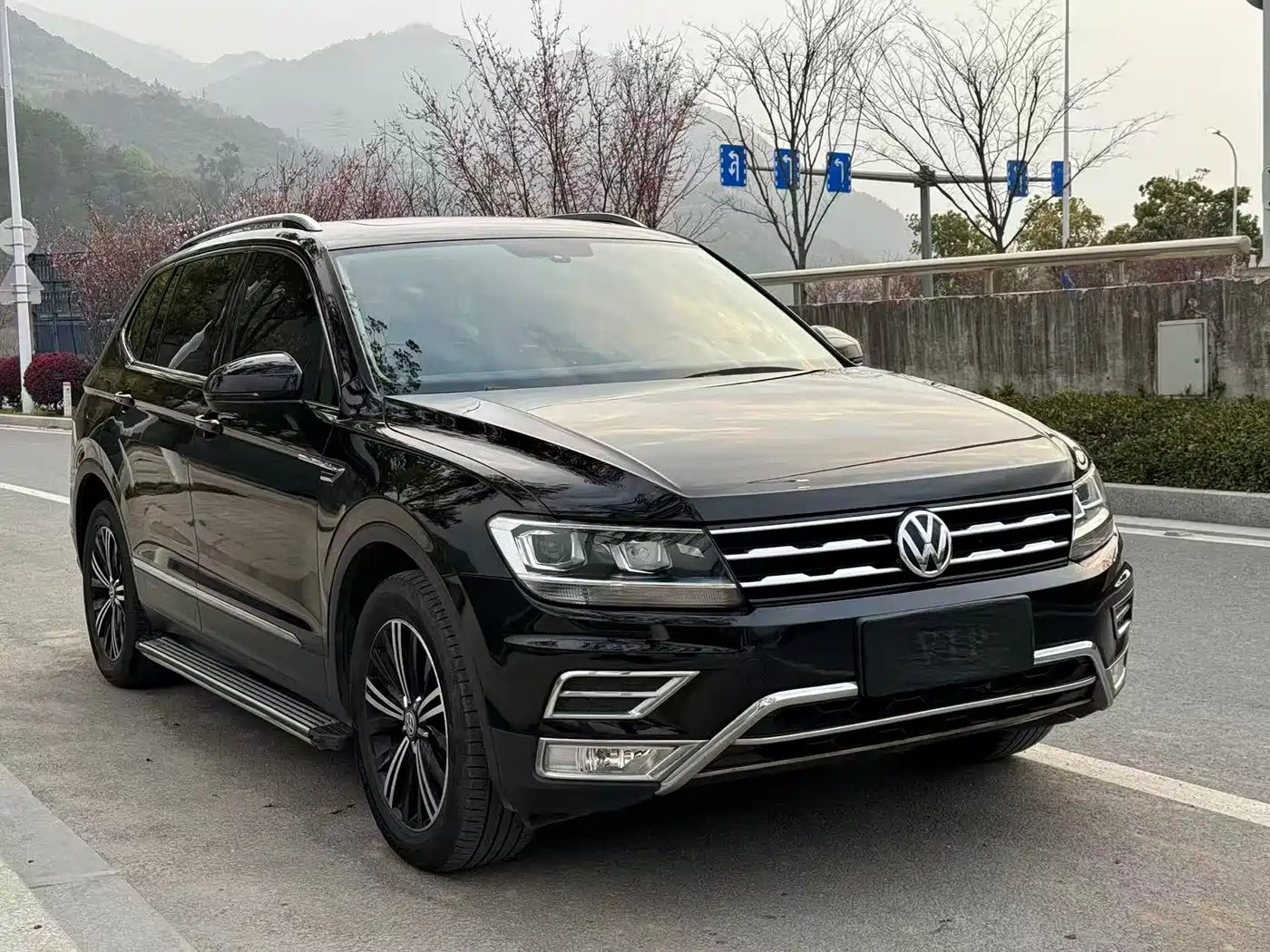 Volkswagen Tiguan L 2019 330TSI Automatic 2WD Panorama Comfort Edition China VI фото 3