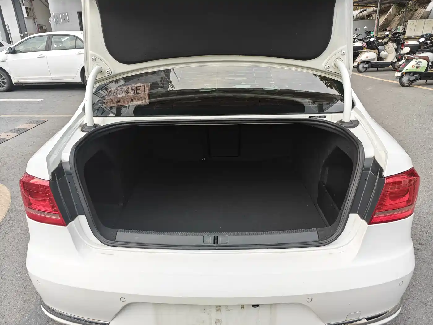 Volkswagen Magotan 2013 1.8TSI Leading фото 16
