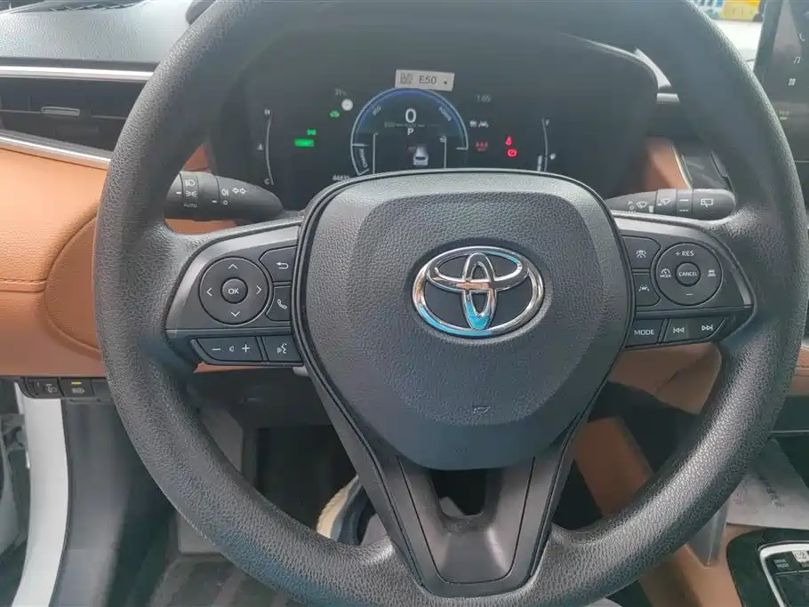 Toyota Corolla Cross 2023 Hybrid 2.0L Pioneer Edition фото 15