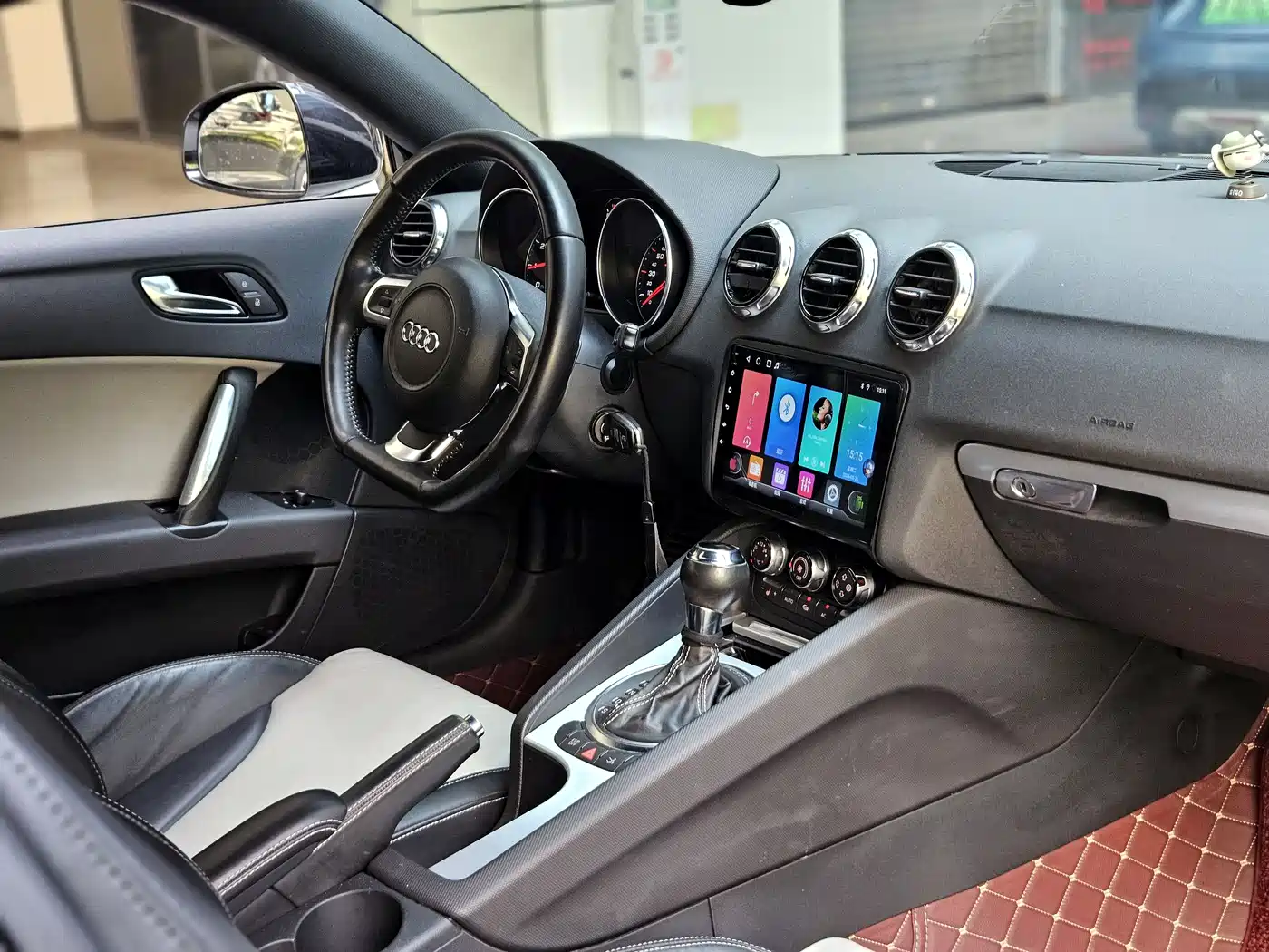 Audi TT 2010 TT 2.0TFSI Collector's Edition фото 7