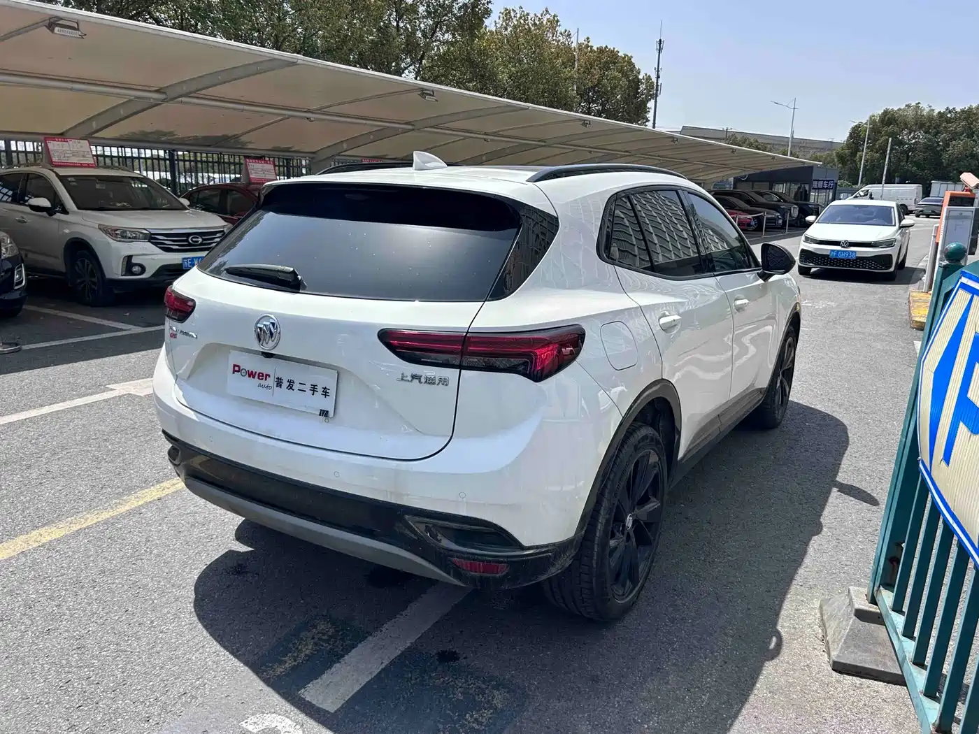Фото 9 - Buick Envision S