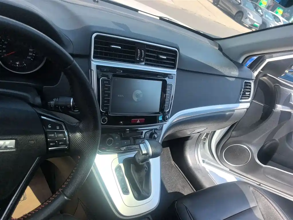Haval M6 2018 Facelift 1.5T DCT 2WD Elite Edition фото 5