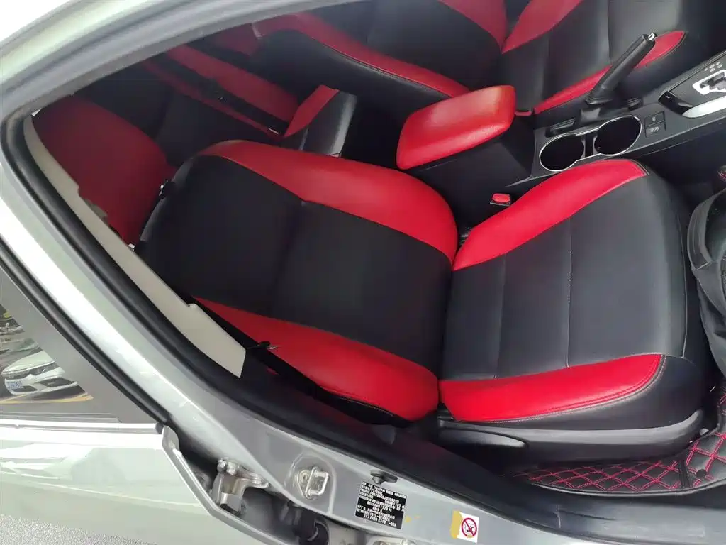 Toyota Corolla 2017 Facelift 1.2T S-CVT GL фото 17