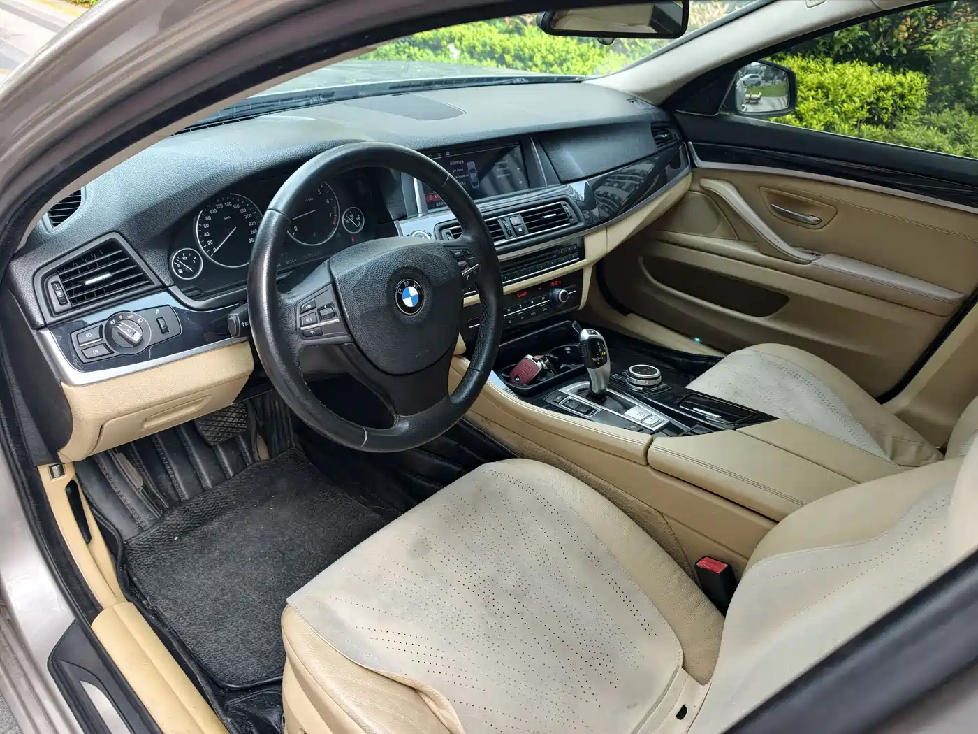 BMW 5 Series 2013 520Li Elegance фото 8