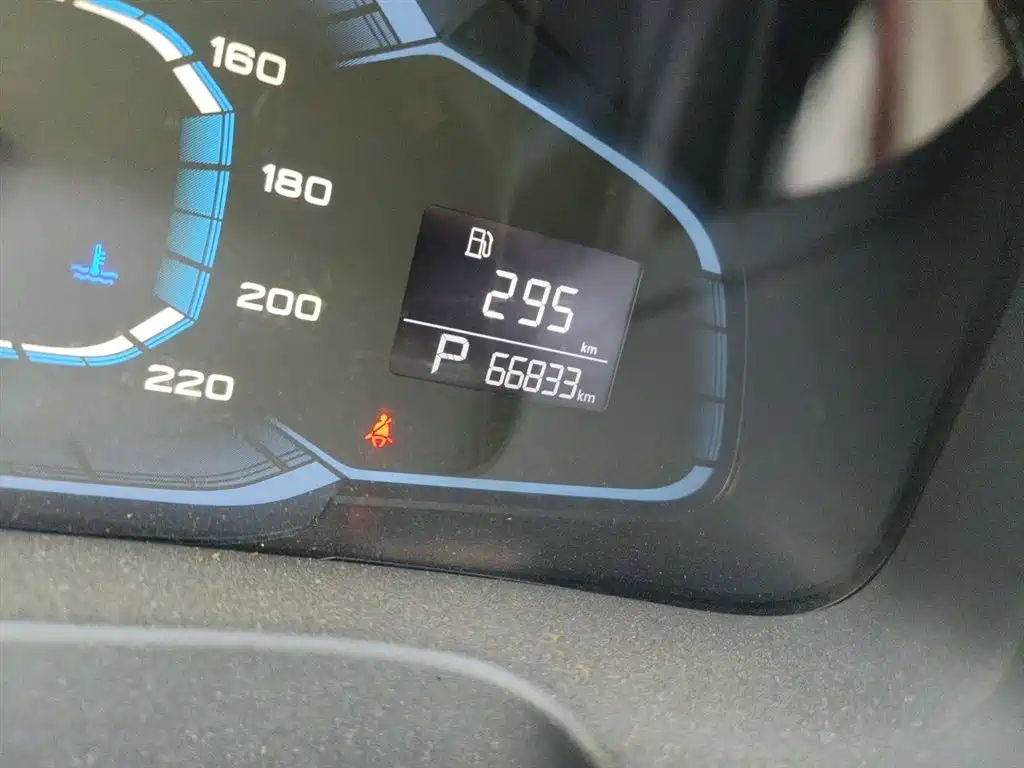 Roewe 360 2016 2015 1.5L Automatic Luxury