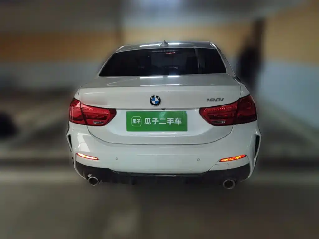 BMW 1 Series 2022 120i M Sport фото 4