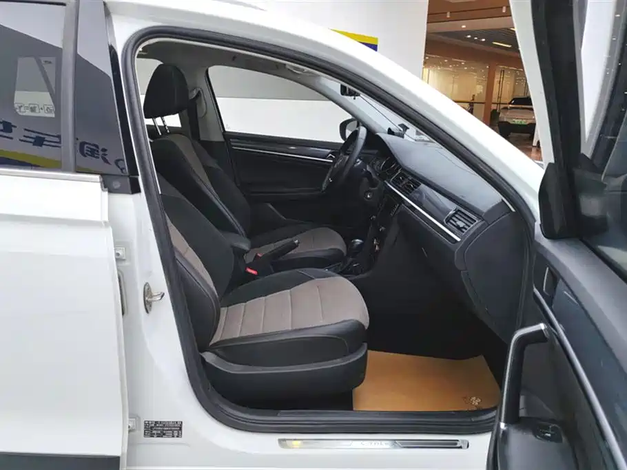 Volkswagen C-TREK 2020 1.5L Automatic Comfort Edition фото 8