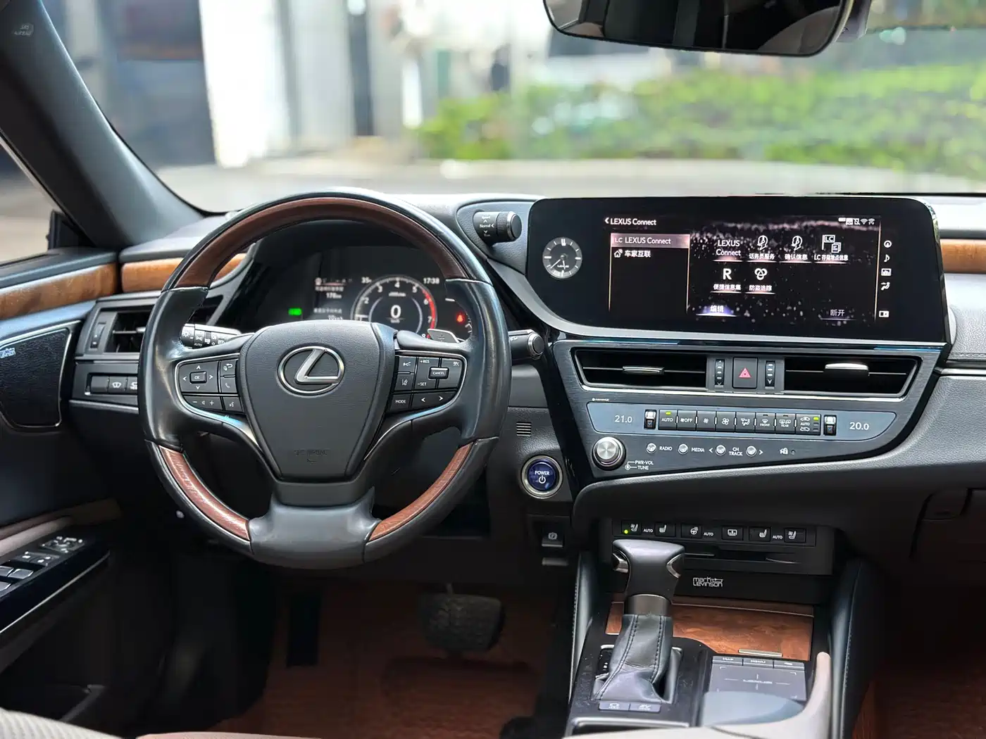Lexus ES 2021 300h Executive Edition фото 8