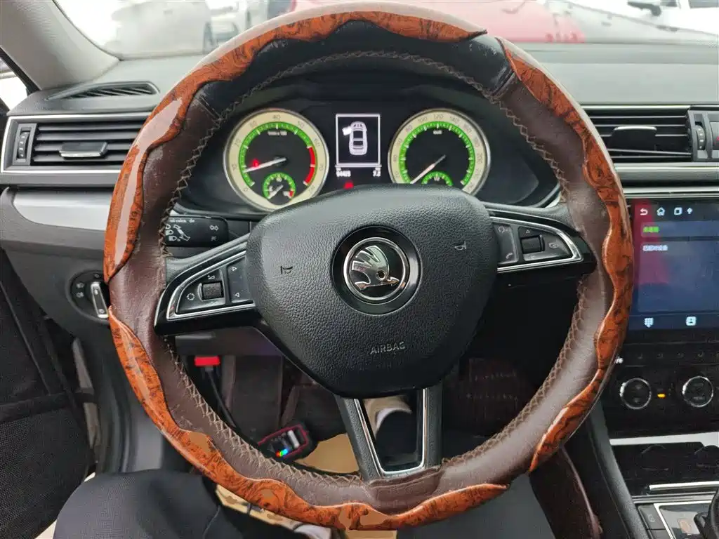 Škoda Superb 2019 TSI280 DSG Comfort Edition фото 11