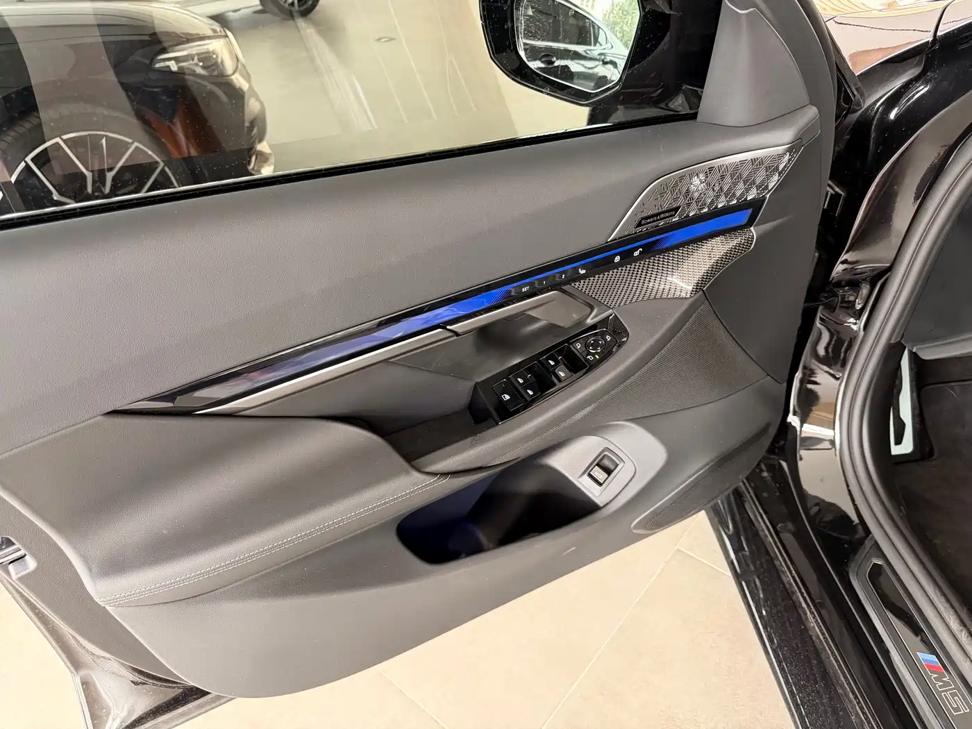 BMW M5 New Energy 2025 M5 фото 11