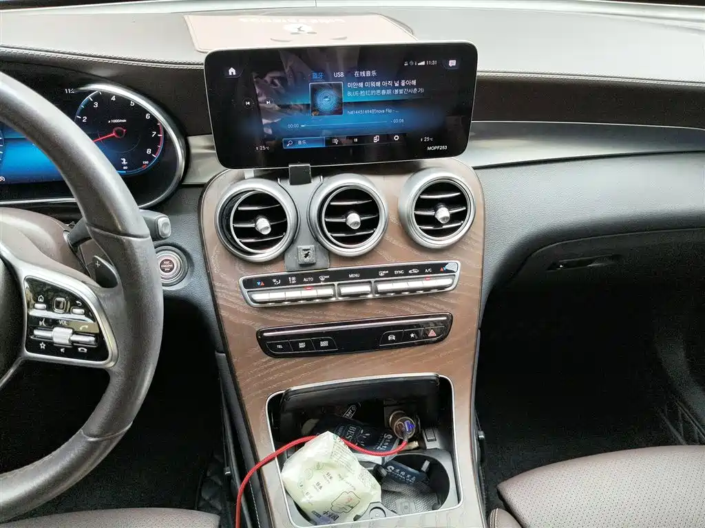 Mercedes-Benz GLC 2020 GLC 260 L 4MATIC Luxury фото 10