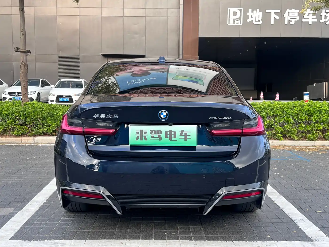 BMW i3 2023 eDrive 40 L Shadow Night Sport Package фото 7