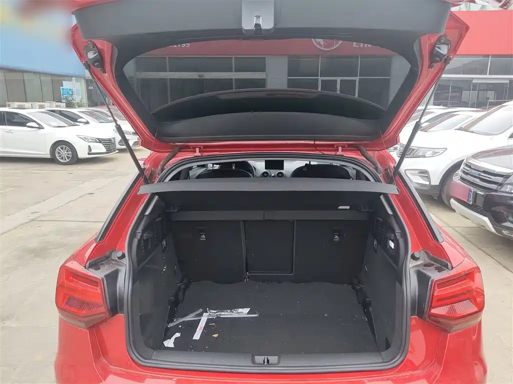 Audi Q2L 2020 35 TFSI Progressive Dynamic Model фото 19