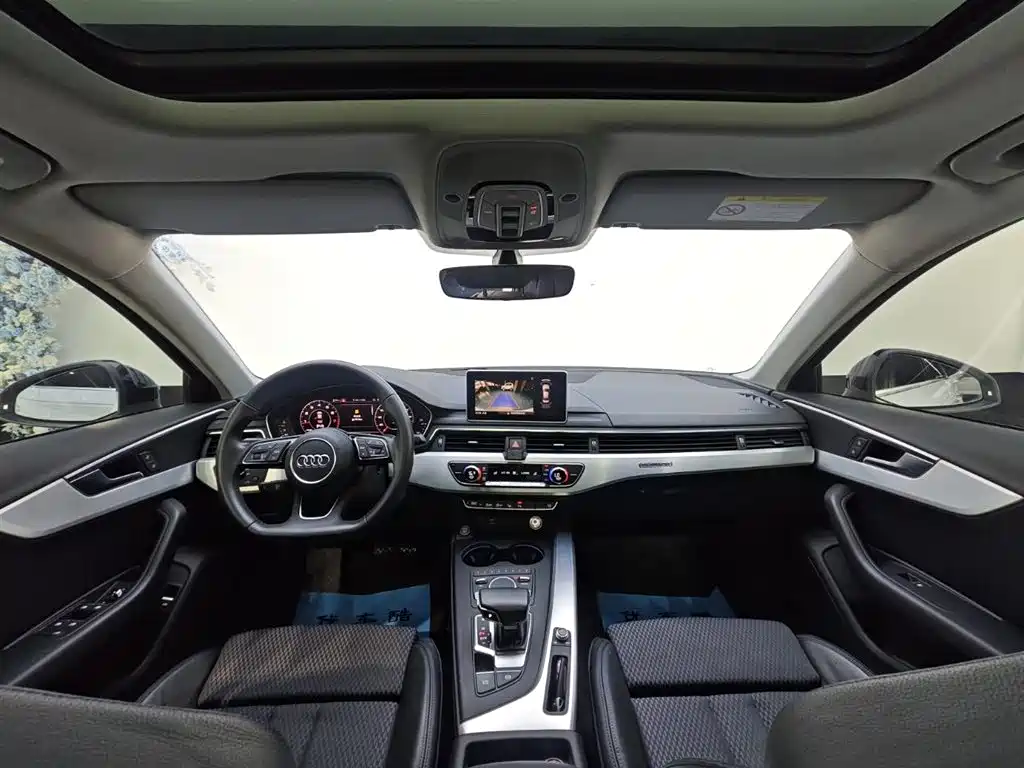 Audi A4L 2018 30th Anniversary 45 TFSI quattro Sport фото 7