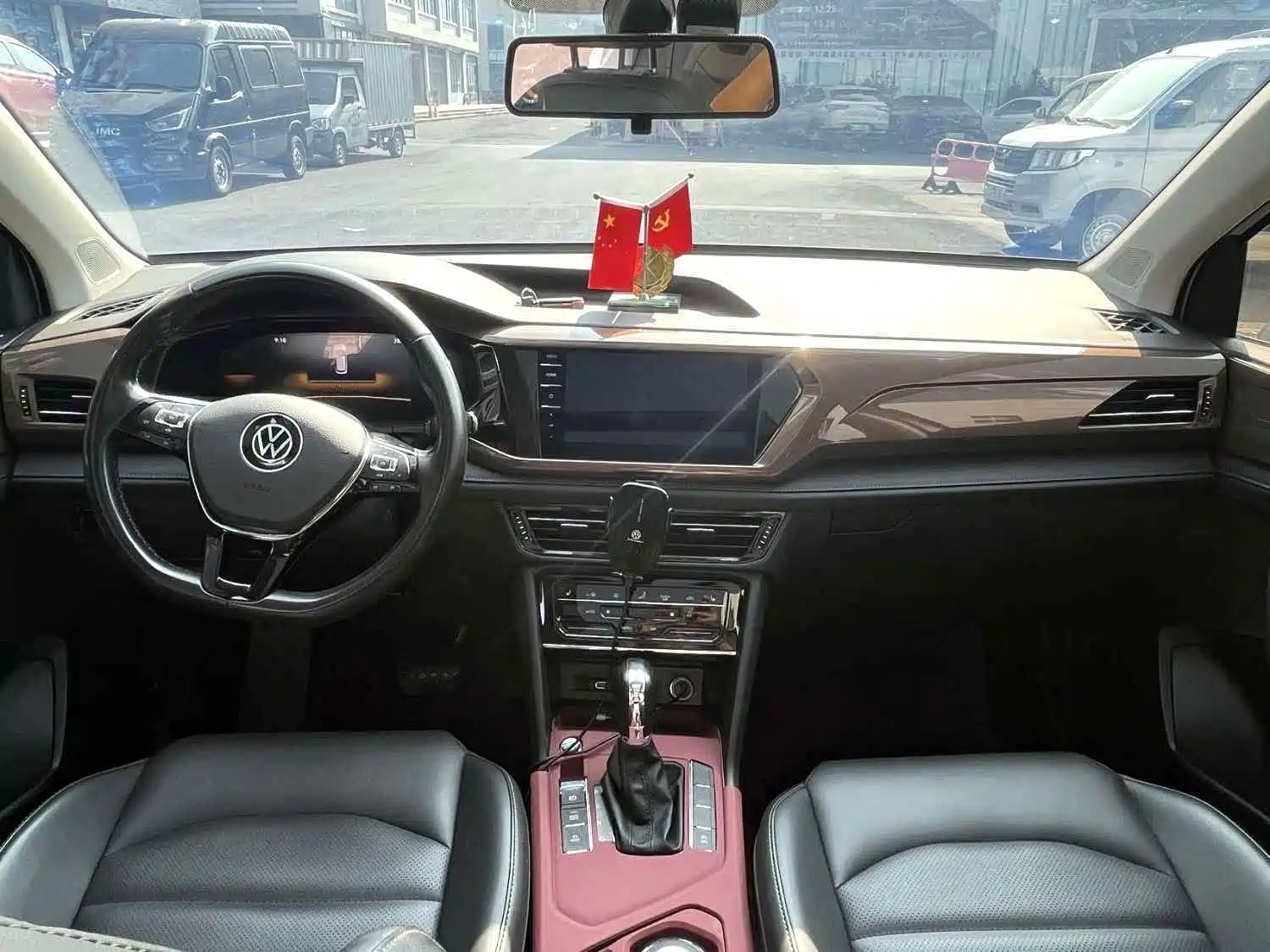 Фото 7 - Volkswagen Tharu
