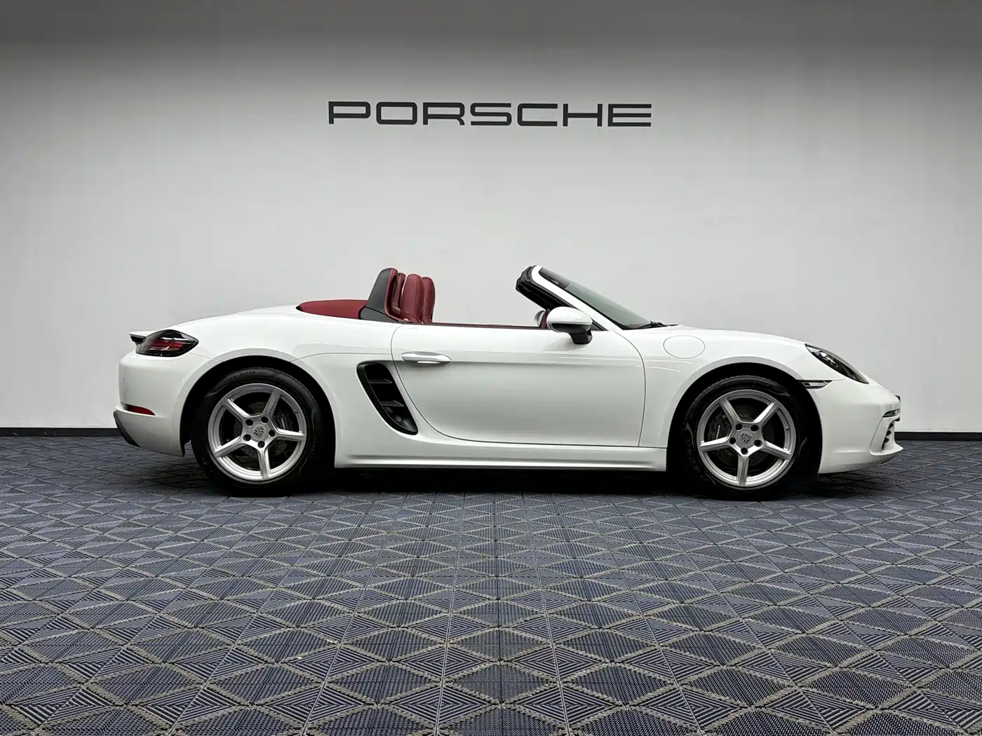 Porsche 718 2022 Boxster 2.0T фото 8