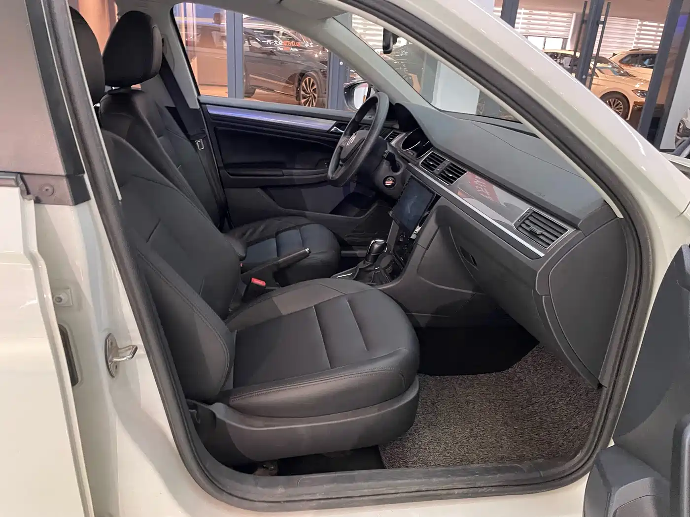 Volkswagen Bora 2018 1.5L Automatic Fashion фото 8