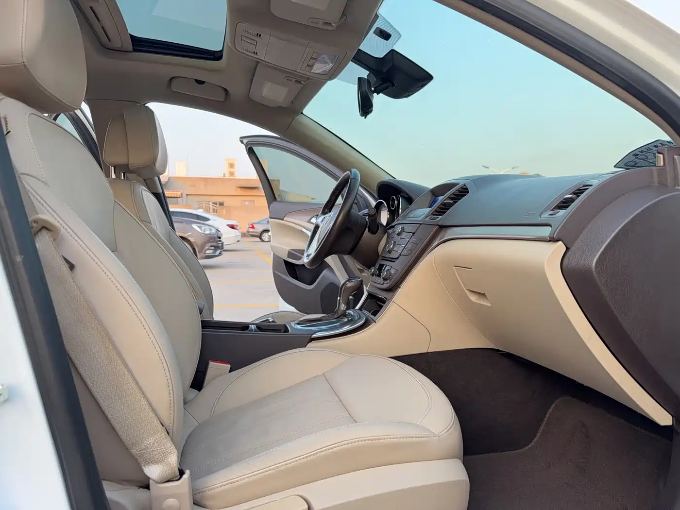 Buick Regal 2012 Model 2.0L Luxury фото 12