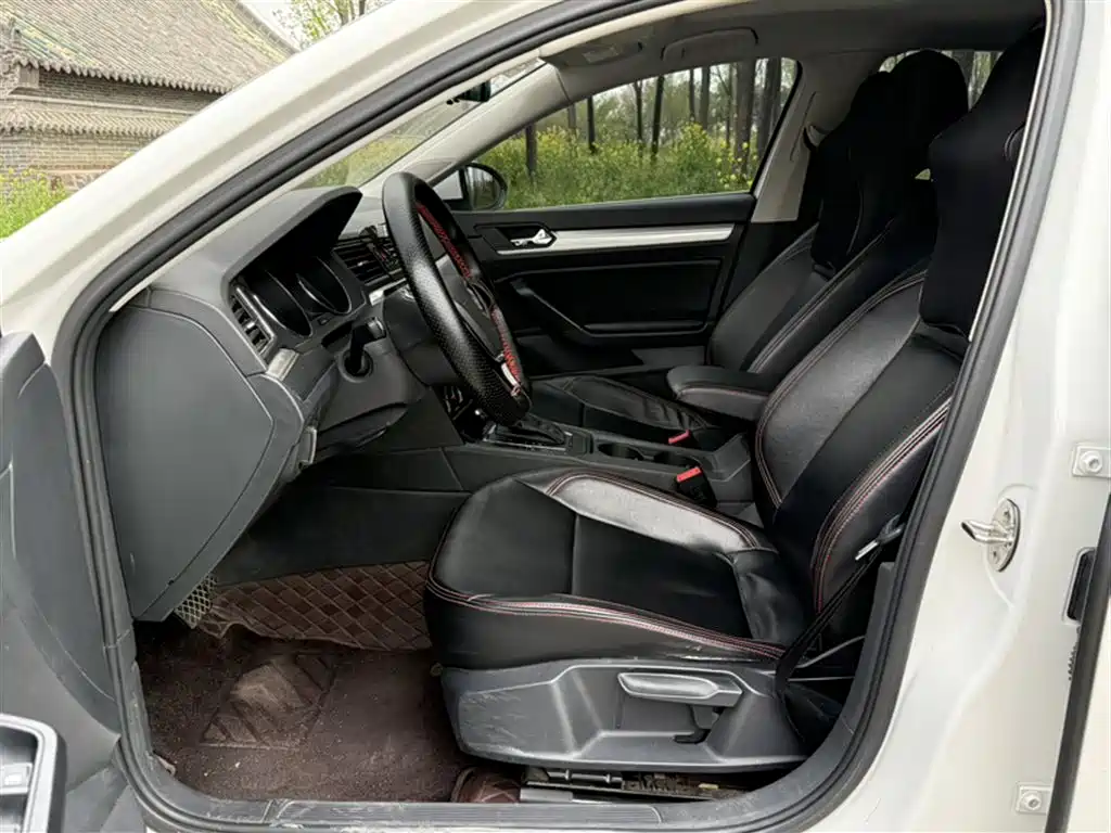 Volkswagen Lamando 2018 230TSI DSG Trend Edition фото 15