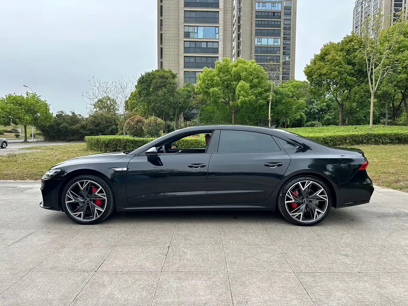 Audi A7L 2022 45 TFSI quattro S-line Black Warrior Edition фото 5