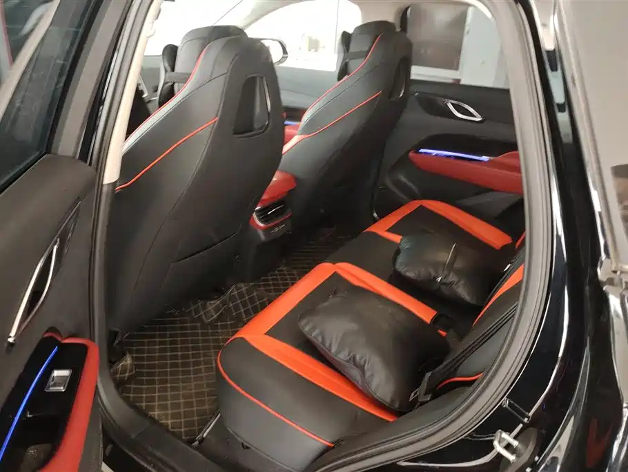 Hongqi HONGQI HS3 PHEV