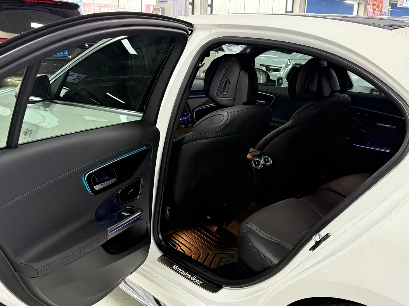 Mercedes-Benz C-Class 2024 C 260 L Sport фото 8