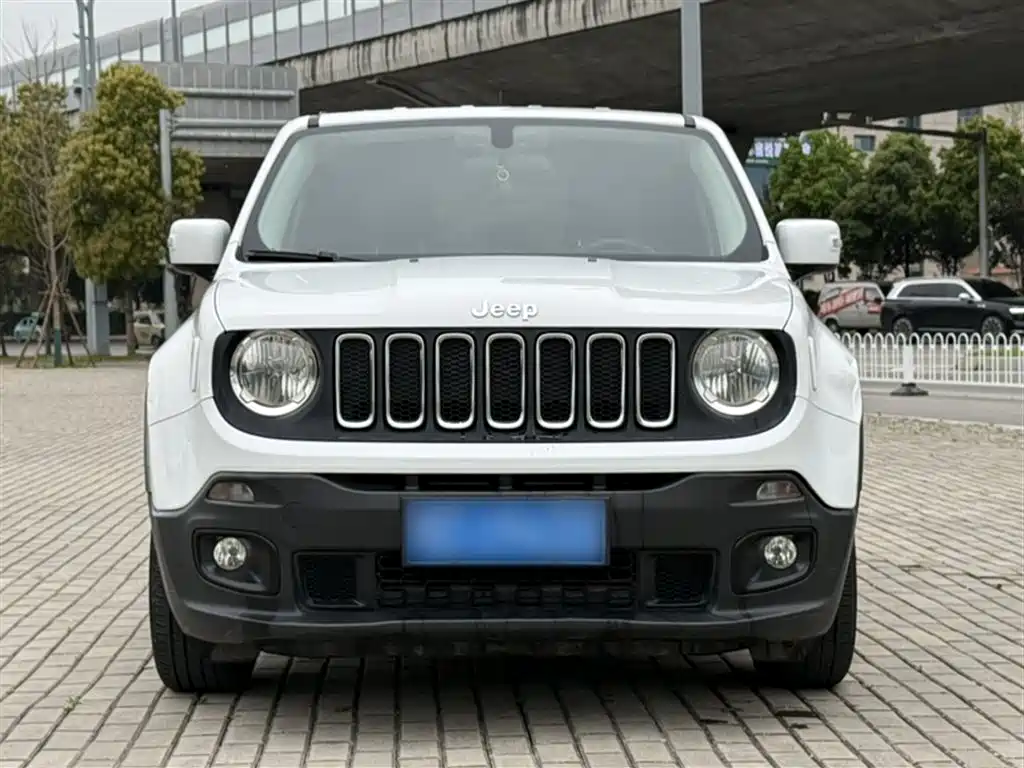 Jeep Renegade 2019 2018 Connected Large Screen Edition 180T Automatic Kinetic+