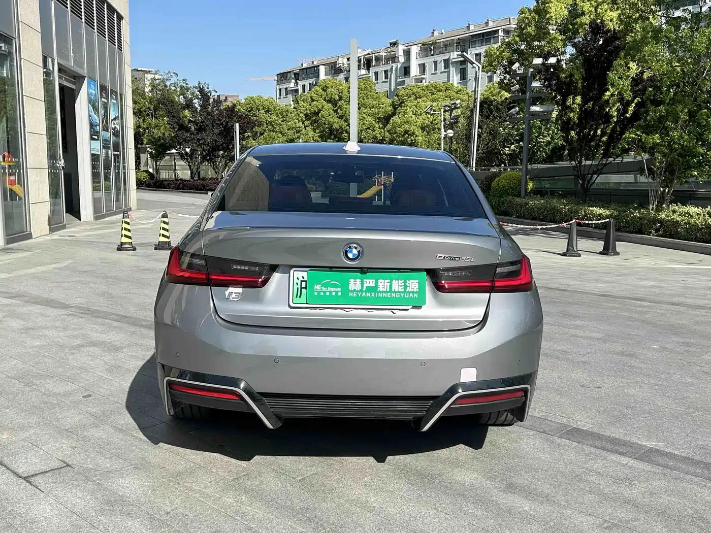 BMW i3 2022 eDrive 35 L фото 9