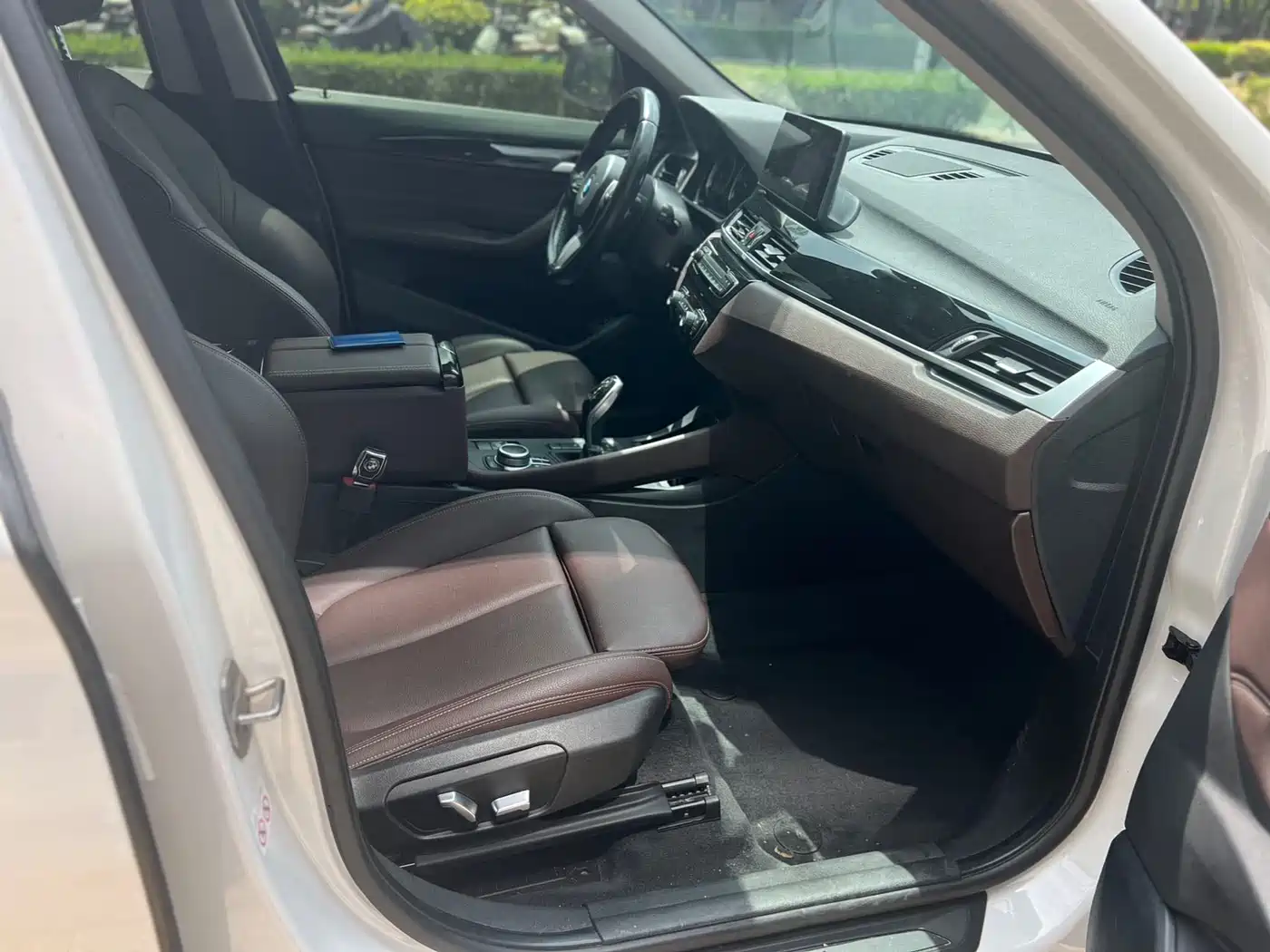 BMW X1 2022 sDrive25Li Leading фото 11
