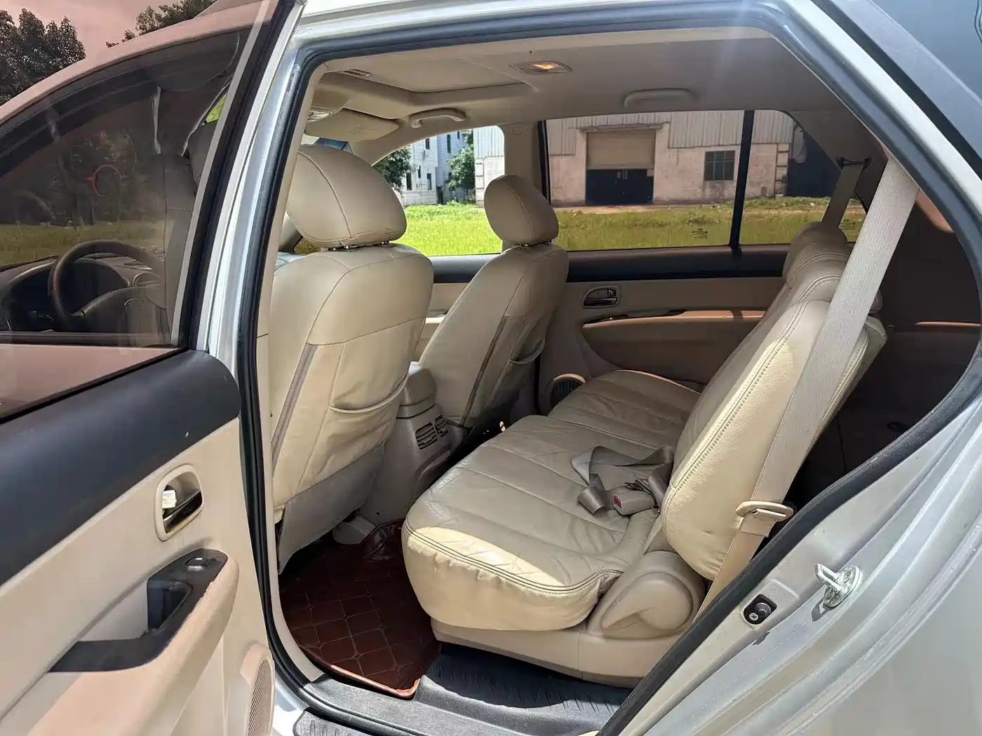 Kia Carens 2011 2.0L 7-Seater Automatic Standard фото 7