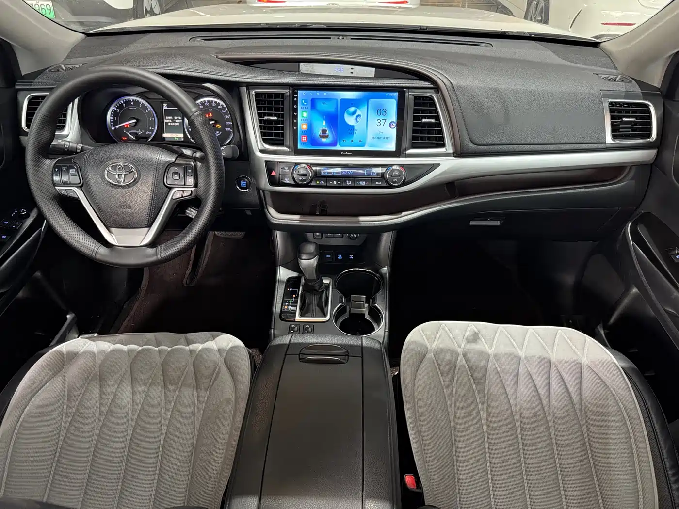Toyota Highlander 2018 2.0T 4WD Luxury 7-seater China VI фото 6