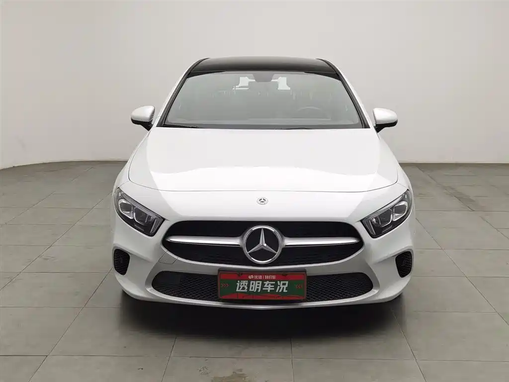 Mercedes-Benz A-Class (Import) 2019 A 200 Dynamic Version фото 3