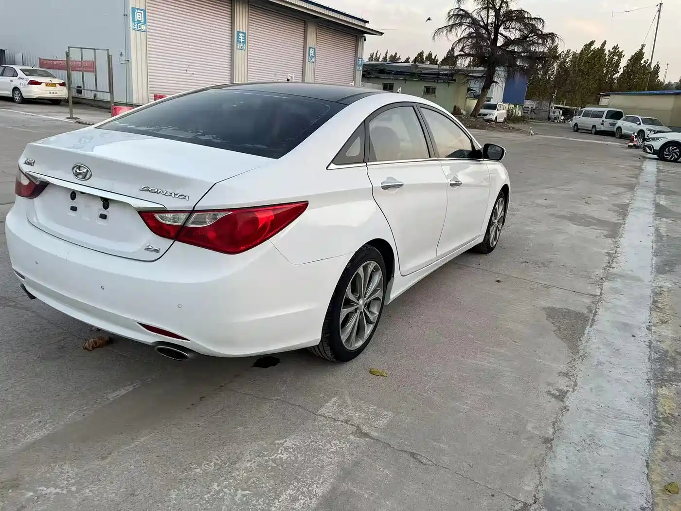 Hyundai Sonata 2014 2.4L Automatic Luxury Edition China IV фото 4