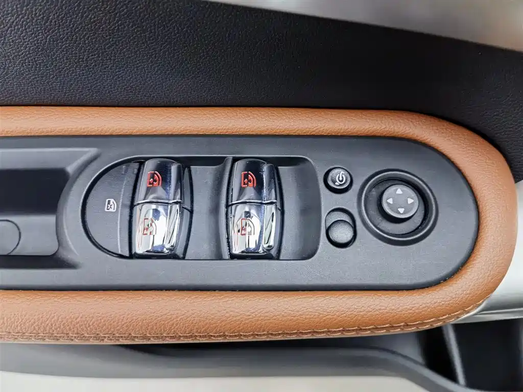 MINI COUNTRYMAN 2022 2.0T COOPER S ALL4 фото 9