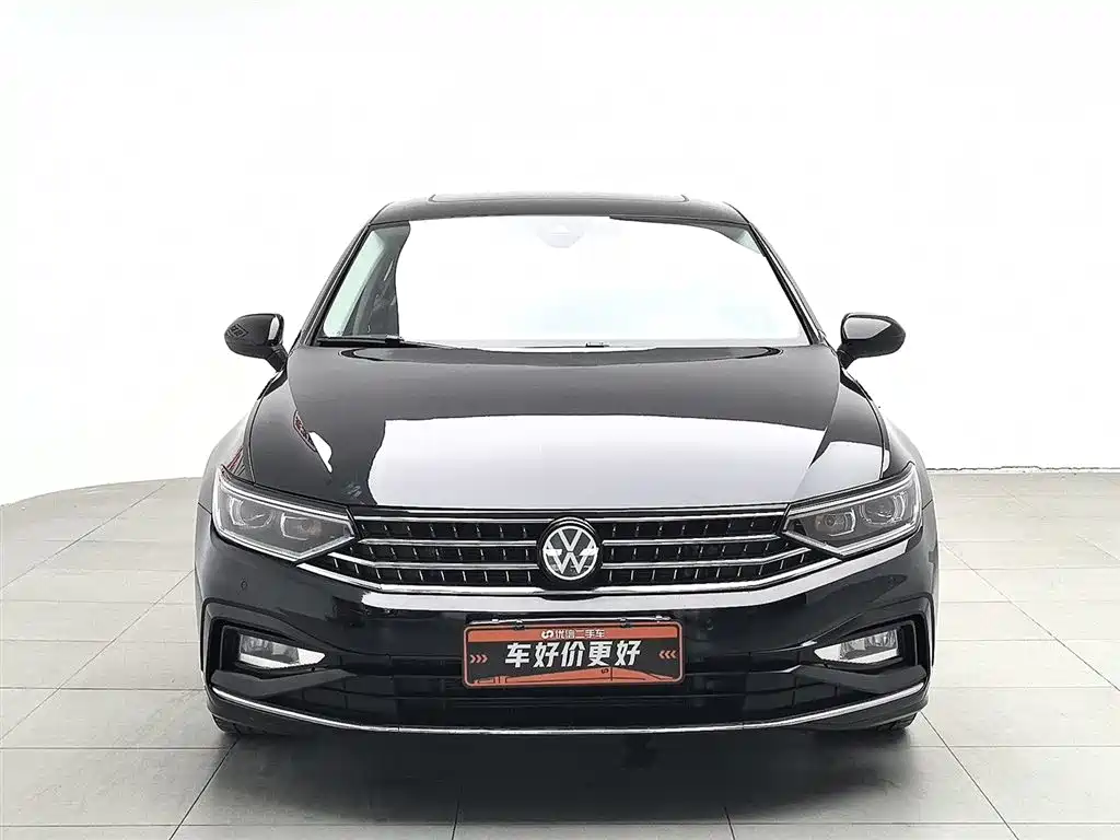 Volkswagen Magotan 2023 Model 2 Million Commemorative Edition 330TSI DSG Luxury фото 3