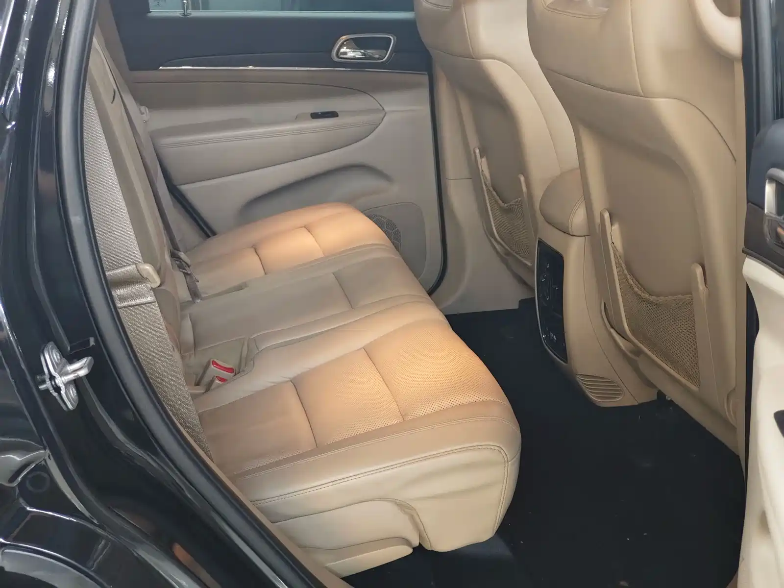 Фото 13 - Jeep Grand Cherokee (Import)
