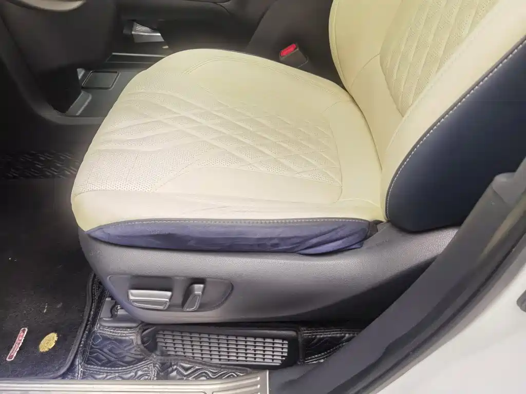 Photo 20 - Toyota Sienna