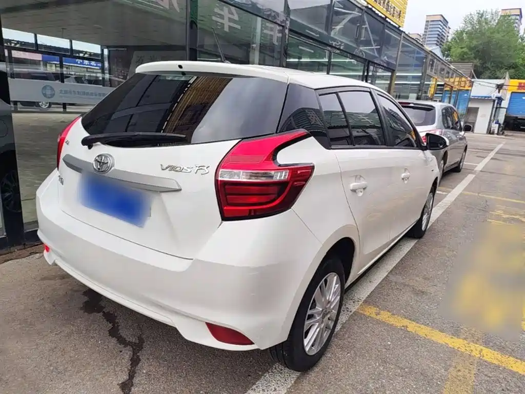 Toyota Vios FS 2017 1.5L CVT Fengchi Edition фото 7