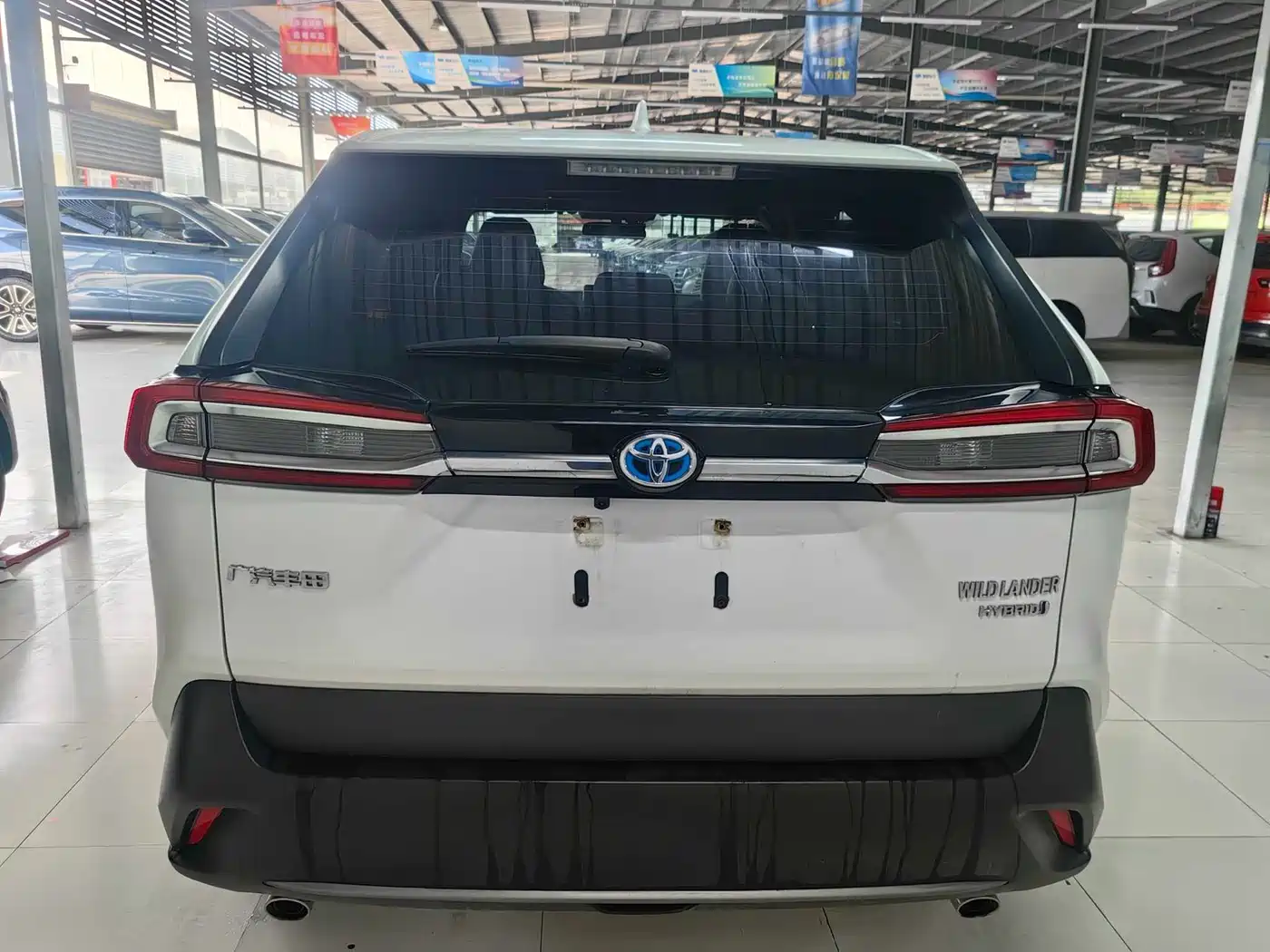 Toyota Wildlander 2022 Hybrid 2.5L E-CVT FWD Leading Edition фото 8