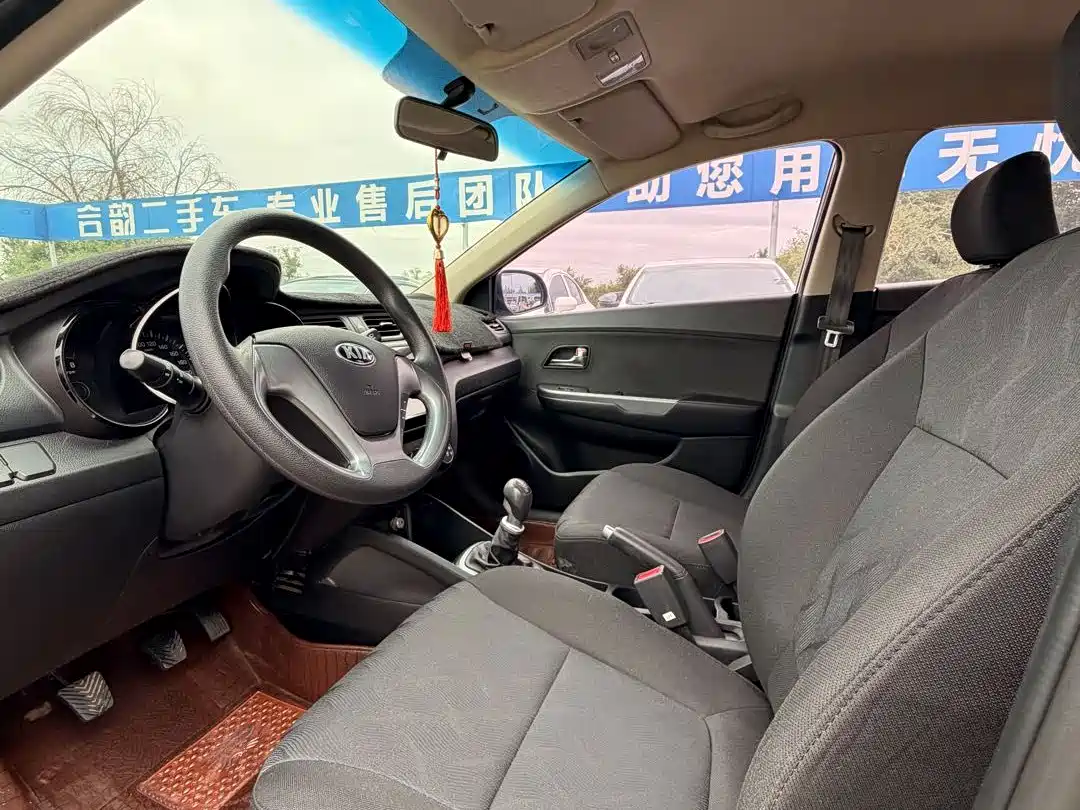 Kia K2 2015 Sedan 1.4L MT GLS фото 4