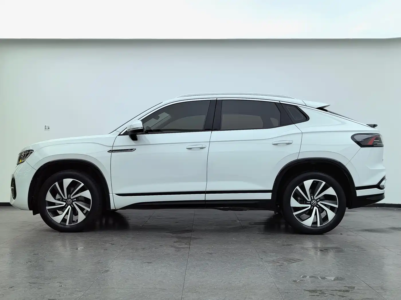 Volkswagen Tayron X 2023 330TSI 2WD Premium High-Performance Edition фото 9