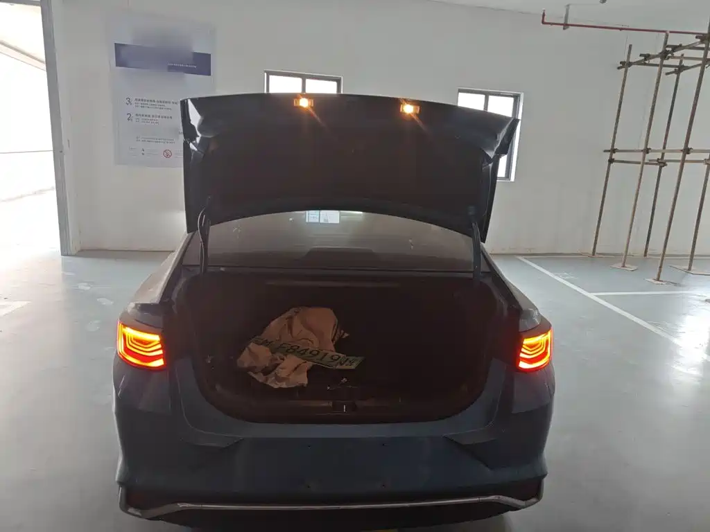 صورة 9 - Geely Emgrand L HiP
