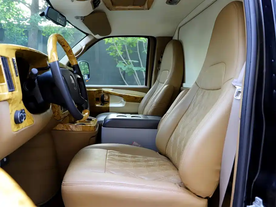 GMC Savana 2017 1500S 4WD Classic Edition фото 6