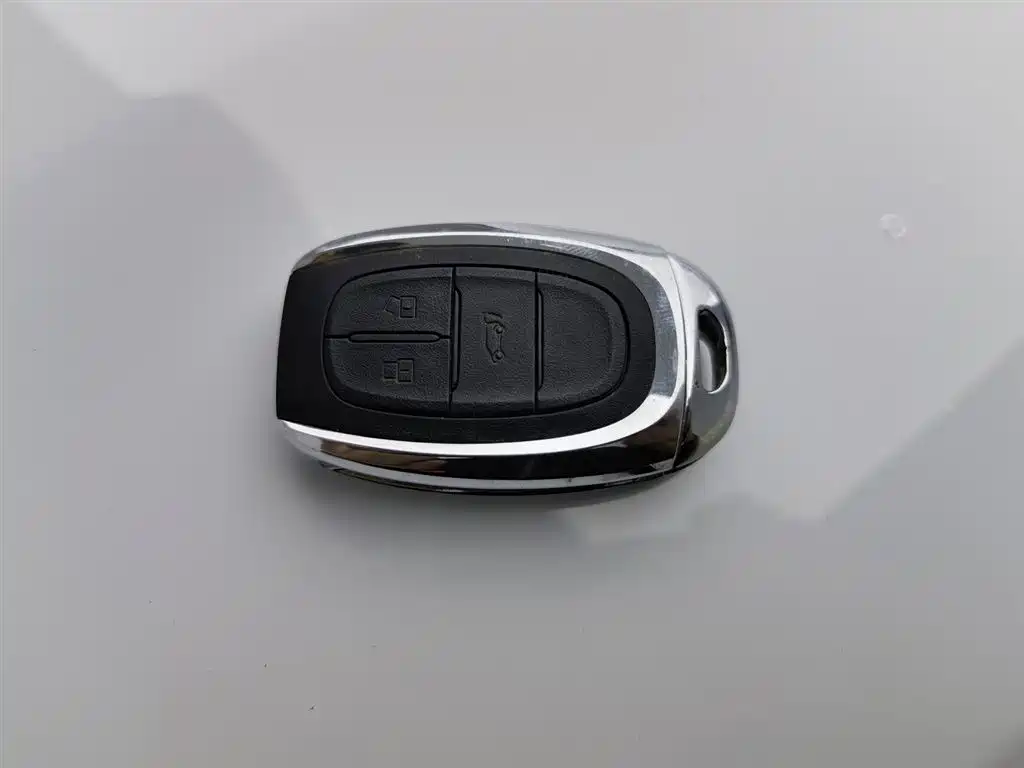 SAIC Maxus Maxus G50 2019 1.5T Debut Automatic Luxury Edition 7-seater фото 19