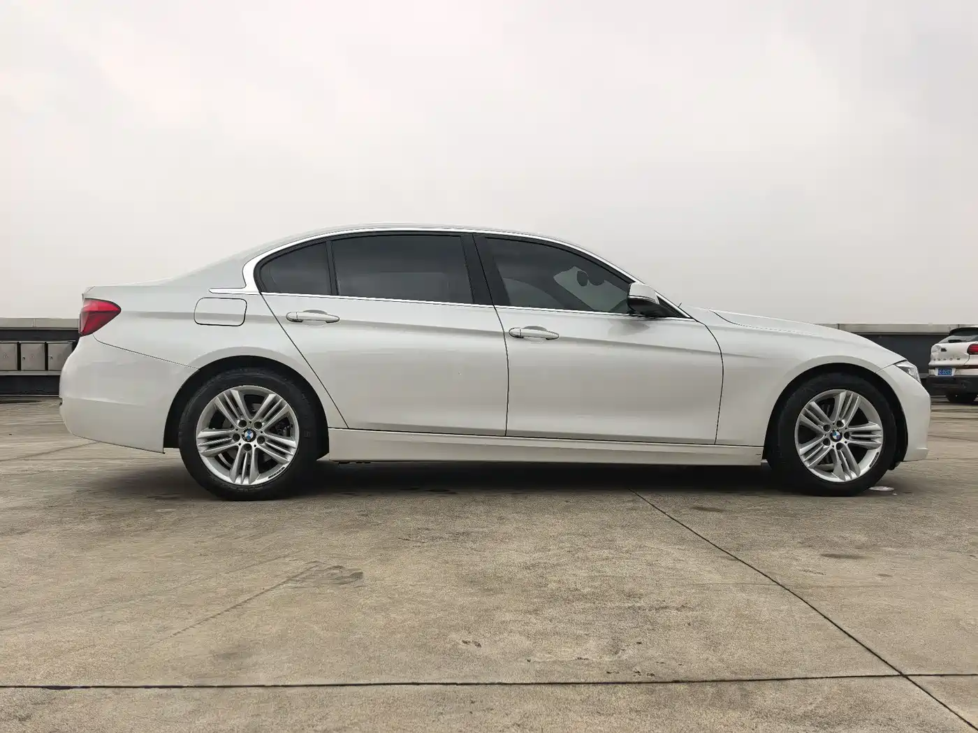 BMW 3 Series 2017 320Li Fashion фото 12