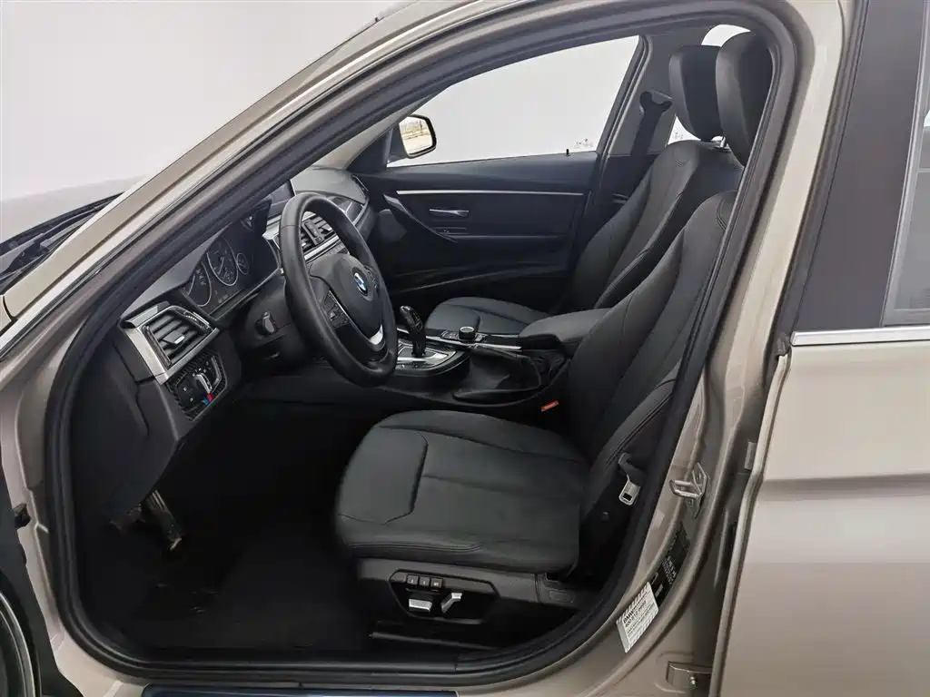 BMW 3 Series 2017 320Li Fashion фото 10