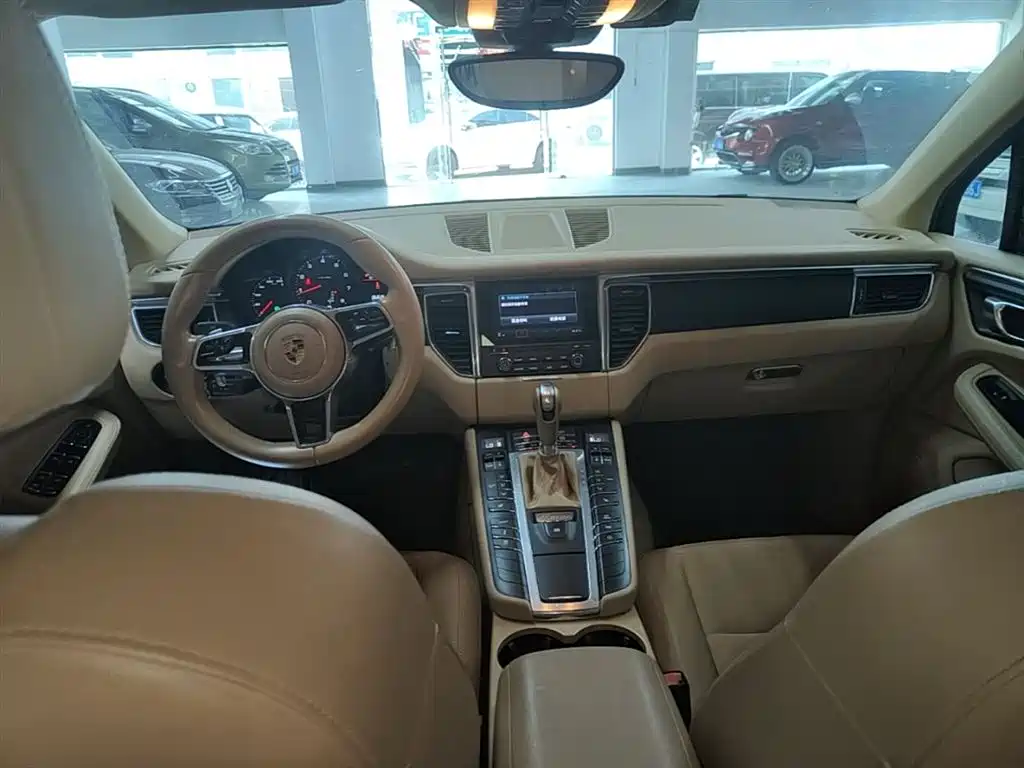 Porsche Macan 2017 Macan 2.0T фото 6