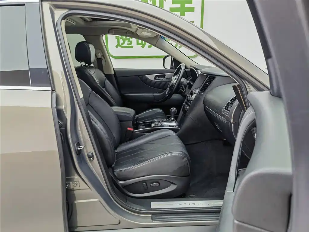 Infiniti FX 2011 FX35 Premium фото 23